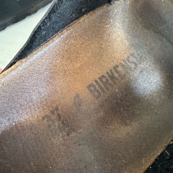 Birkenstock black Arizona sandals size 37 (women’s US6). - Picture 8 of 8